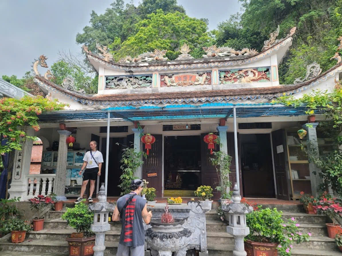 Vẻ đẹp linh thiêng Chùa Linh Cốc
